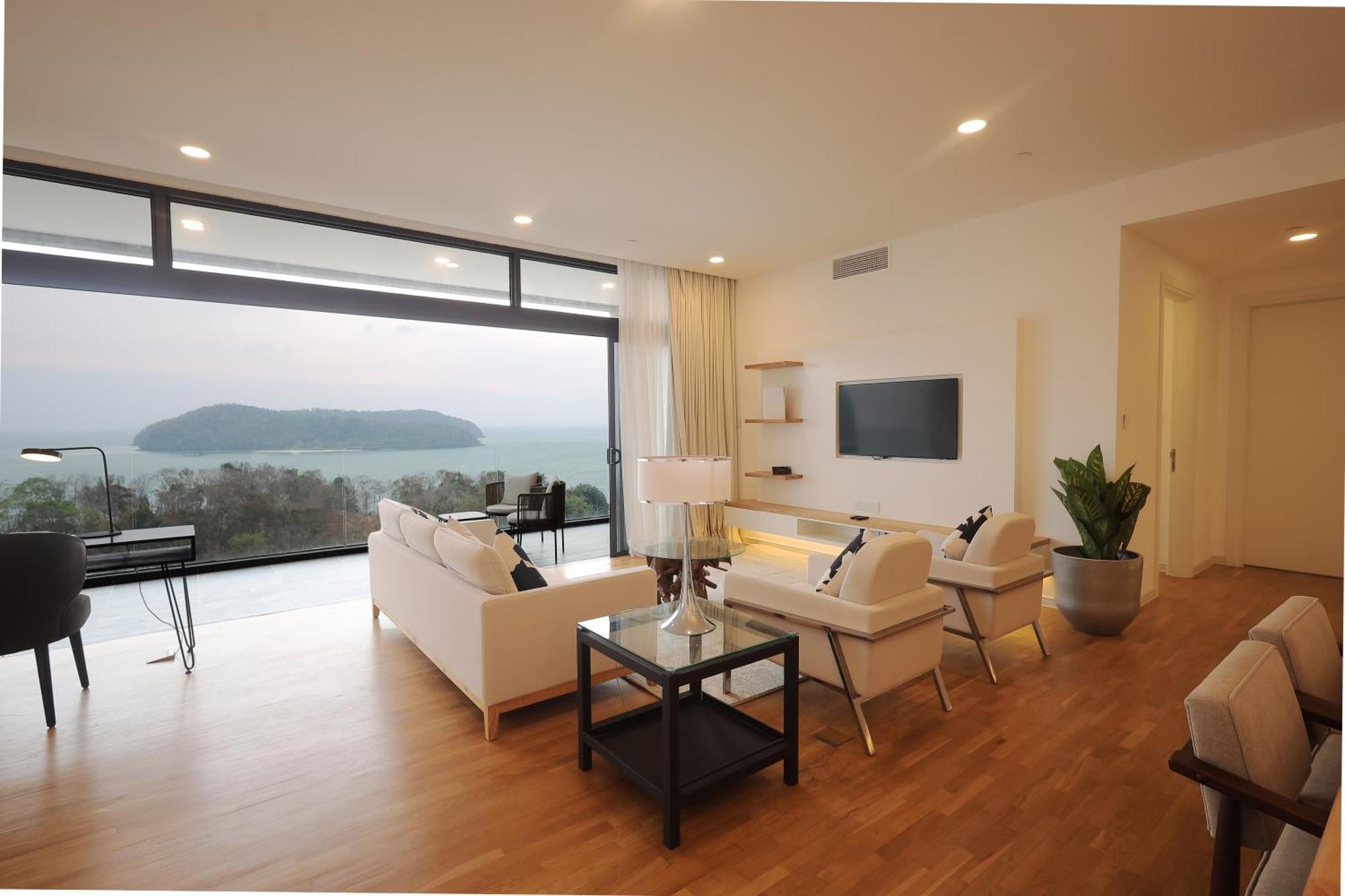 The Riyaz Lavanya Langkawi Pantai Cenang  Exterior foto A living room in a house