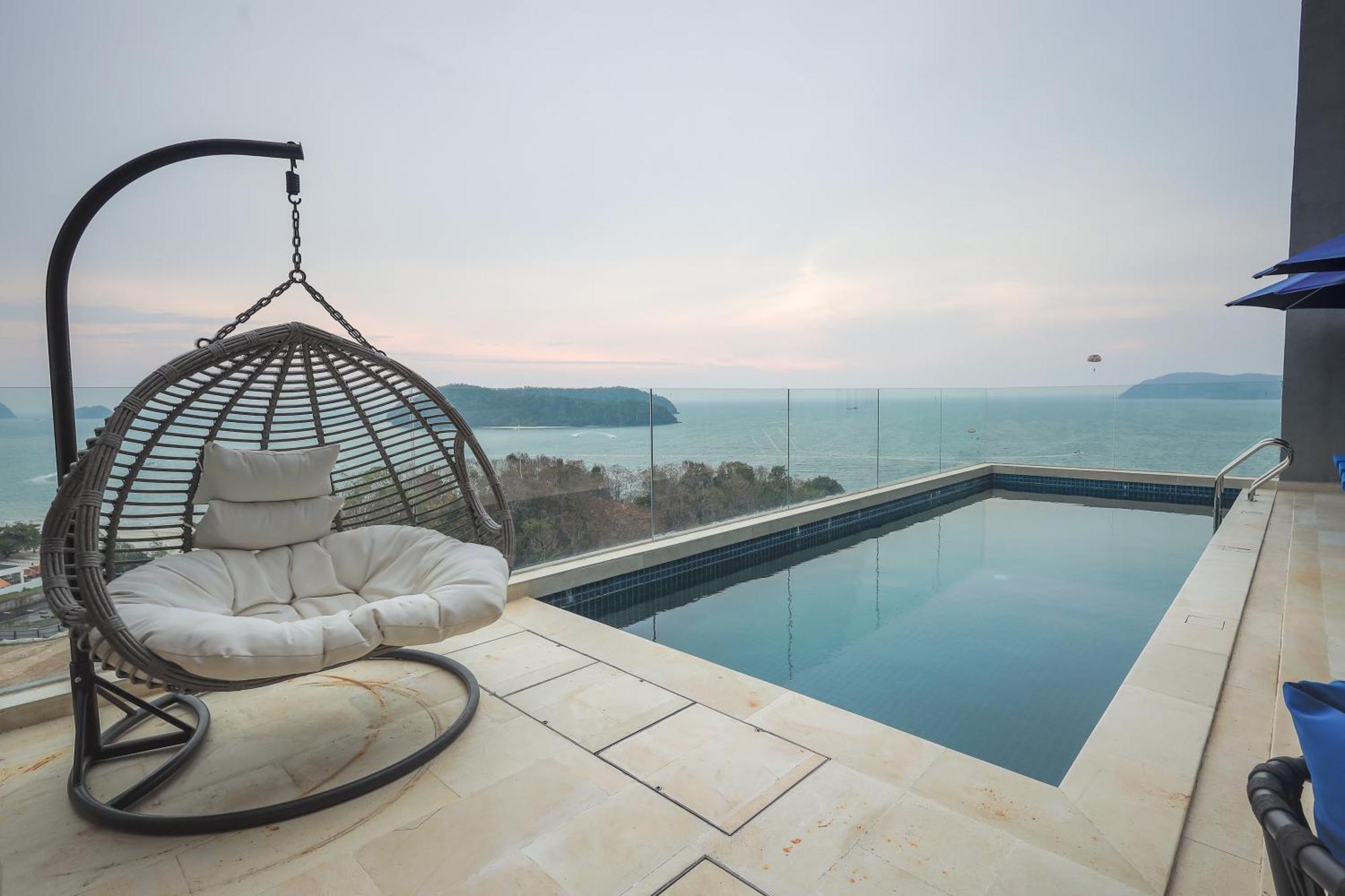 The Riyaz Lavanya Langkawi Pantai Cenang  Exterior foto The swimming pool at the hotel